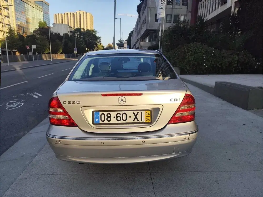 Mercedes-Benz C 220 CDi Avantgarde 10