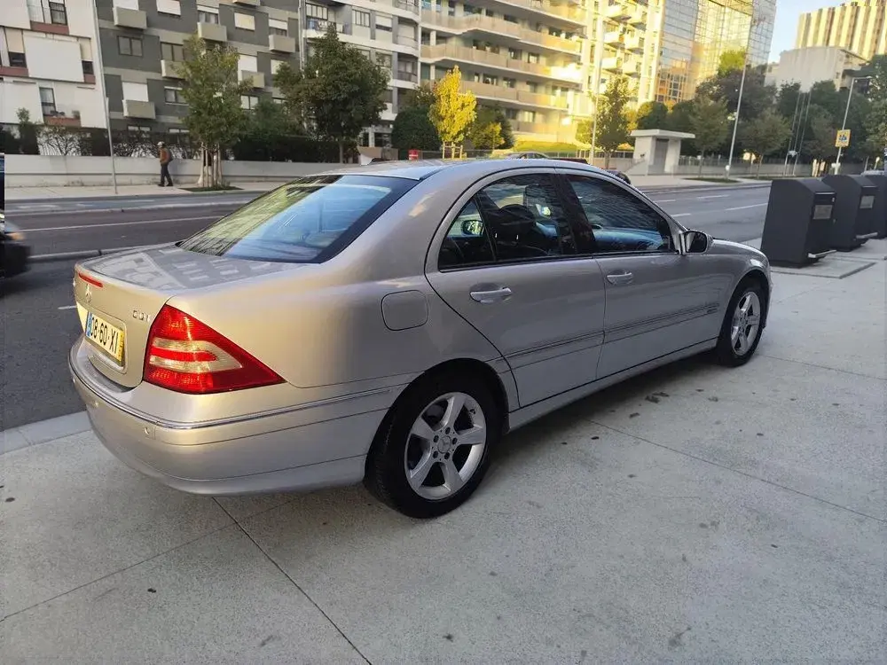Mercedes-Benz C 220 CDi Avantgarde 9