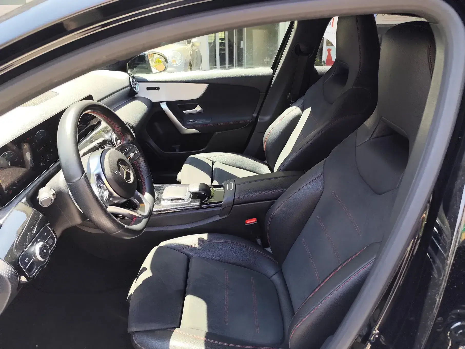Mercedes-Benz A 180 d AMG Line Aut. 3