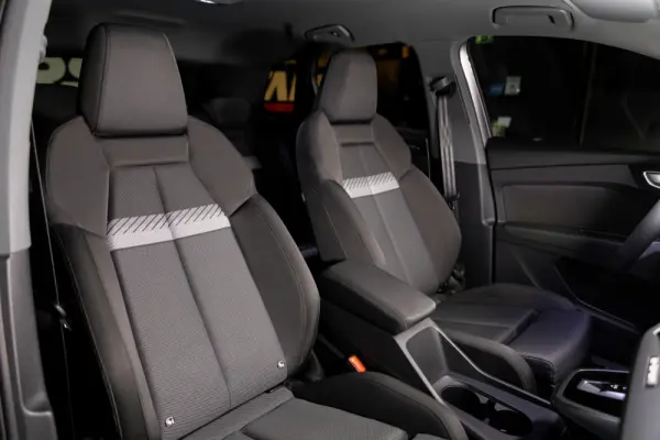 Audi Q4 e-tron 45 quattro 82 kWh 10