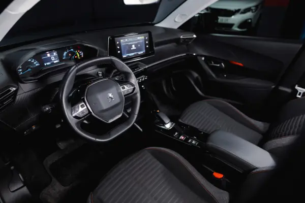 Peugeot e-2008 50 kWh Active Pack 5