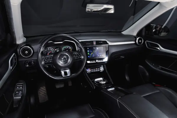 MG ZS EV 44.5 kWh Luxury 5