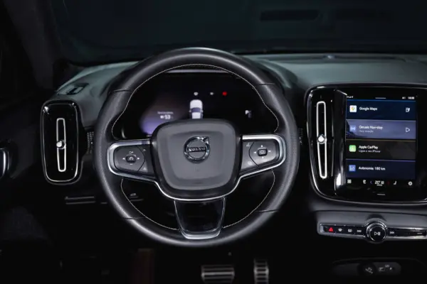 Volvo XC 40 P8 AWD Recharge RDesign 13