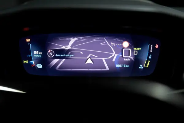 Peugeot e-2008 Allure 18