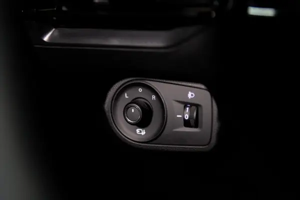 MG MG4 64 kWh Luxury 26