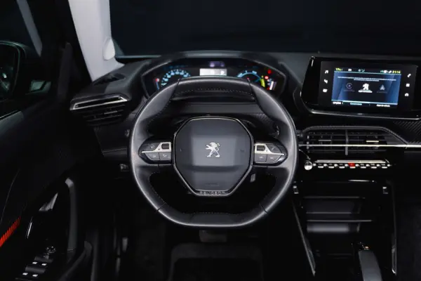 Peugeot e-2008 50 kWh Active Pack 14