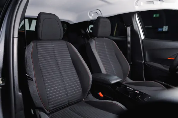 Peugeot e-2008 50 kWh Active Pack 10