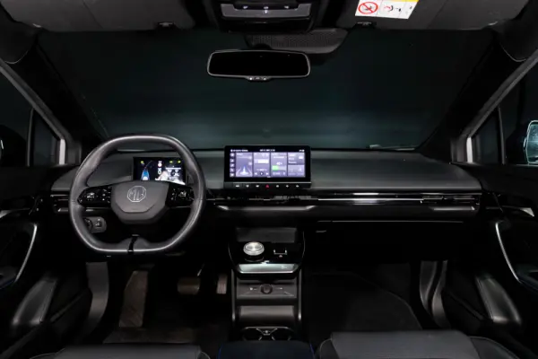 MG MG4 64 kWh Luxury 16