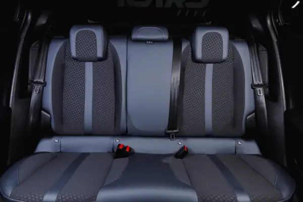 Peugeot e-2008 50 kWh Allure Pack 11