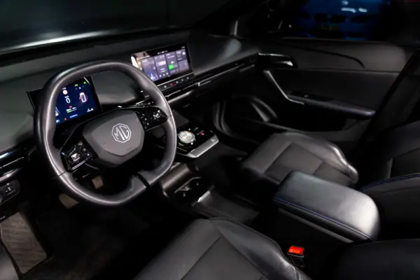 MG MG4 64 kWh Luxury 5