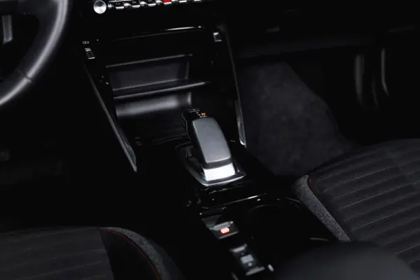 Peugeot e-2008 50 kWh Active Pack 18