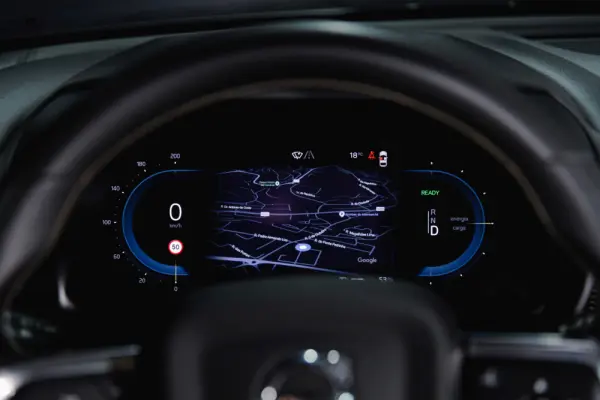 Volvo XC 40 P8 AWD Recharge RDesign 17