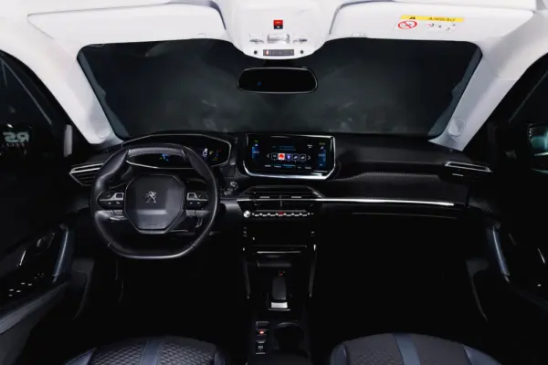Peugeot e-2008 Allure 13