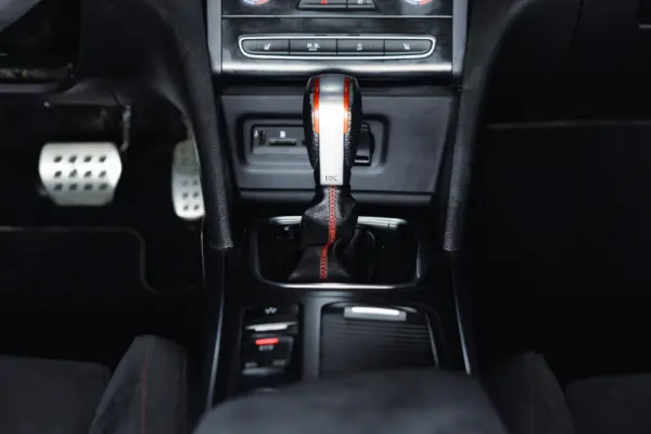 Renault Mégane 1.8 TCe R.S. EDC J19 8