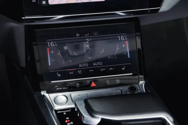 Audi e-tron 50 quattro advanced 11