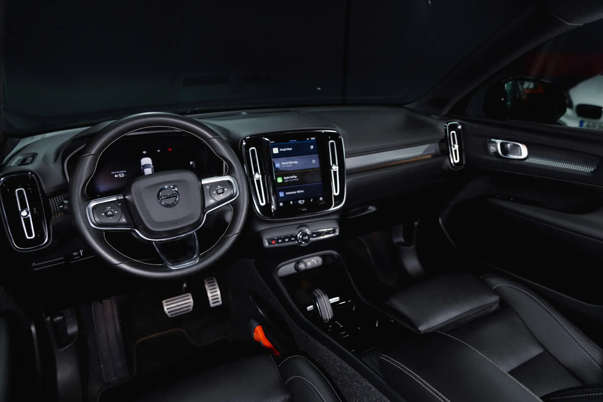 Volvo XC 40 P8 AWD Recharge RDesign 11
