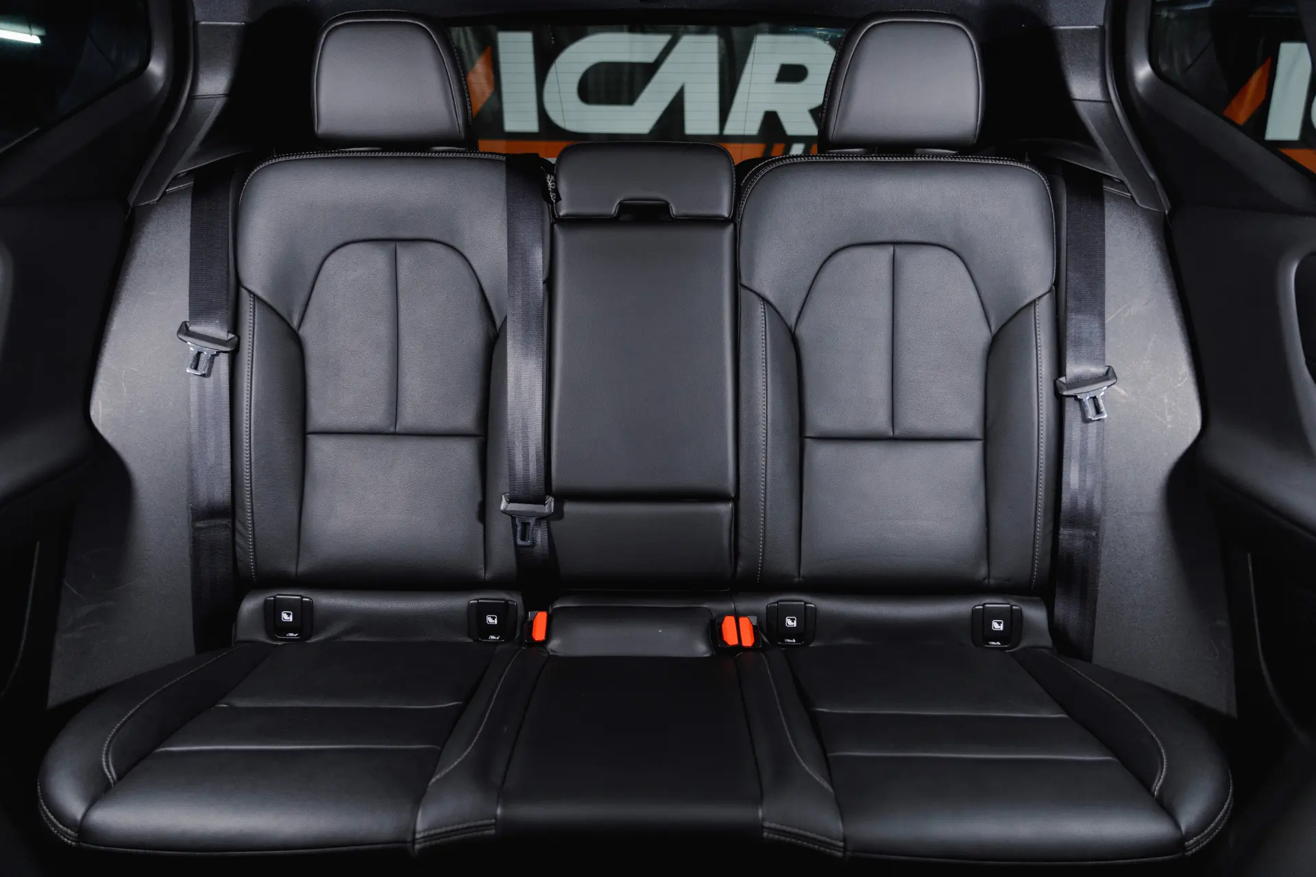 Volvo XC 40 P8 AWD Recharge RDesign 10