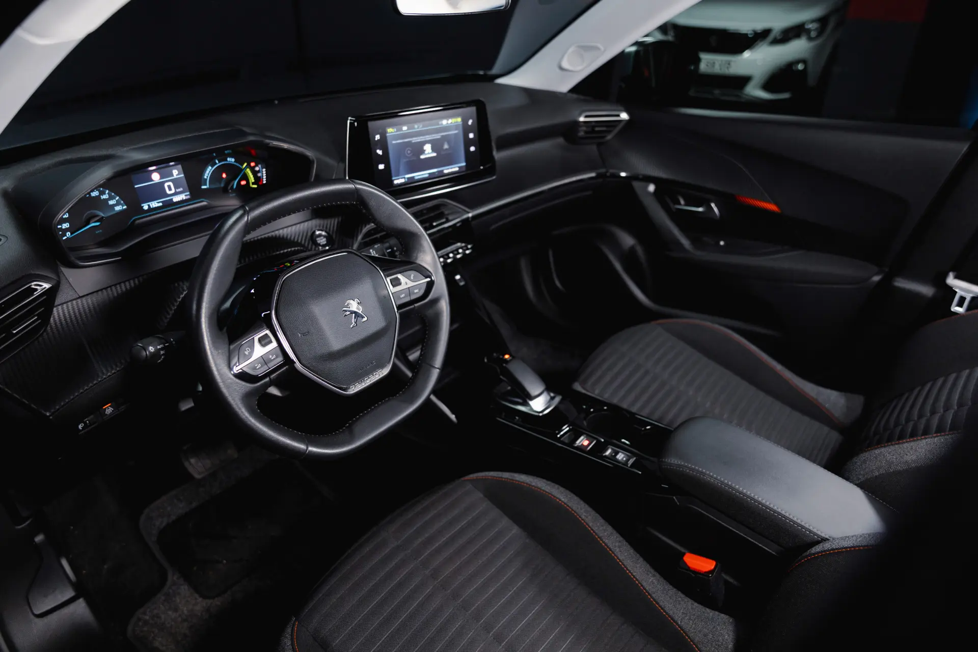 Peugeot e-2008 50 kWh Active Pack 5