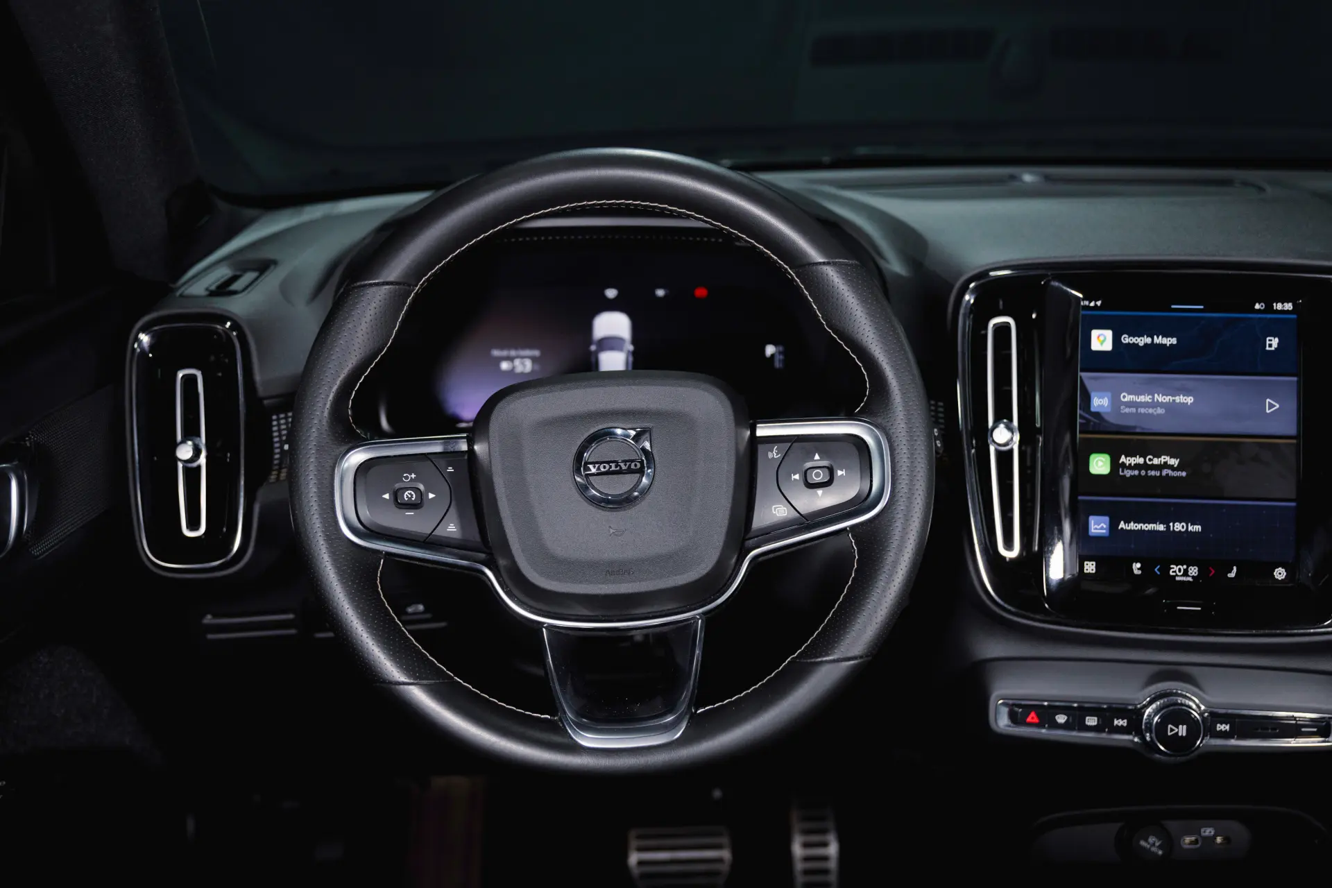 Volvo XC 40 P8 AWD Recharge RDesign 13