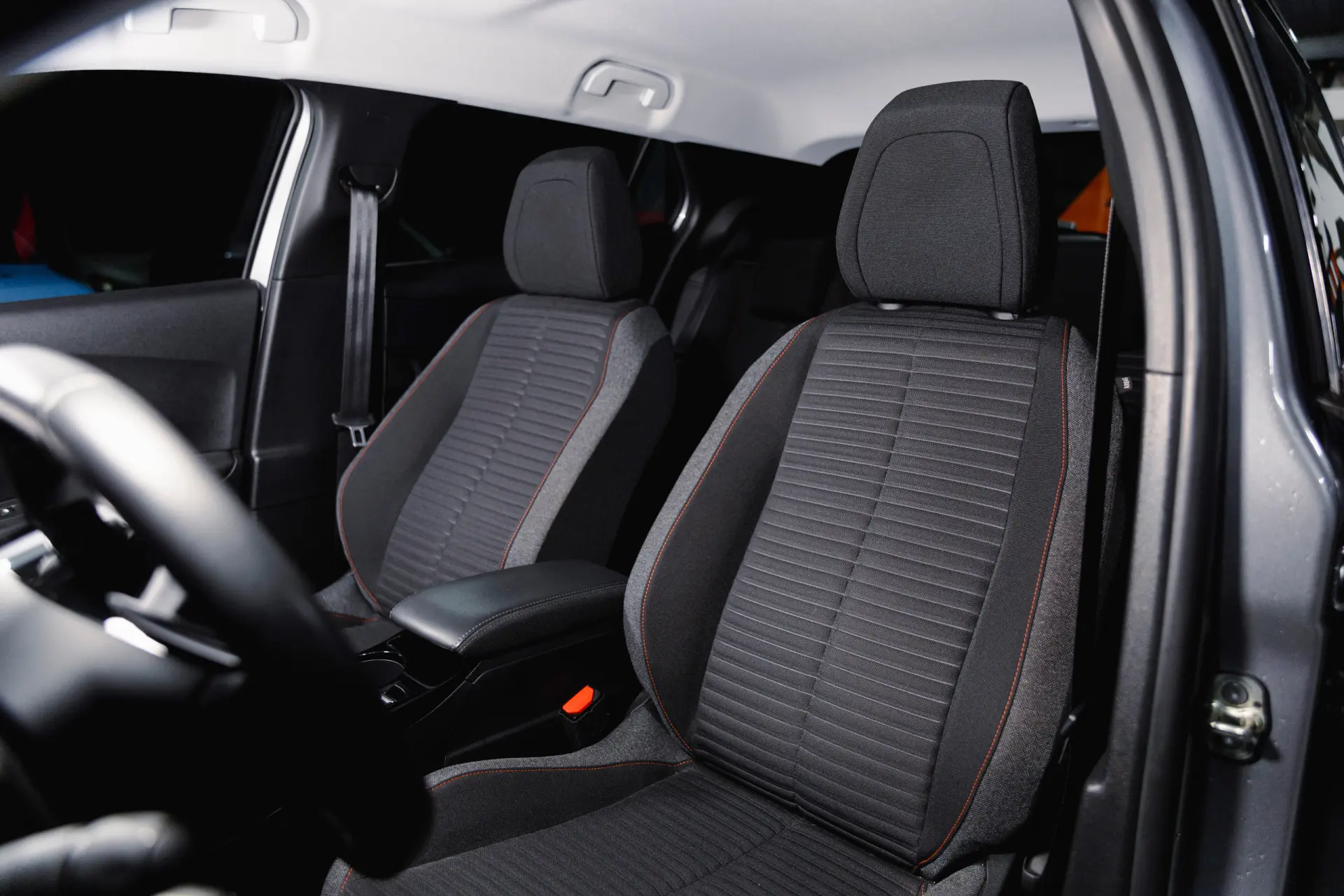 Peugeot e-2008 50 kWh Active Pack 9