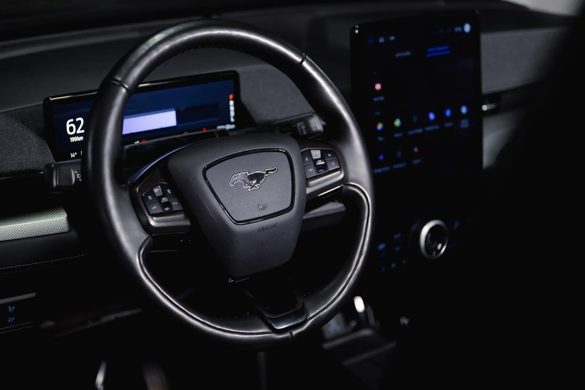 Ford Mustang Mach-E Standard 6