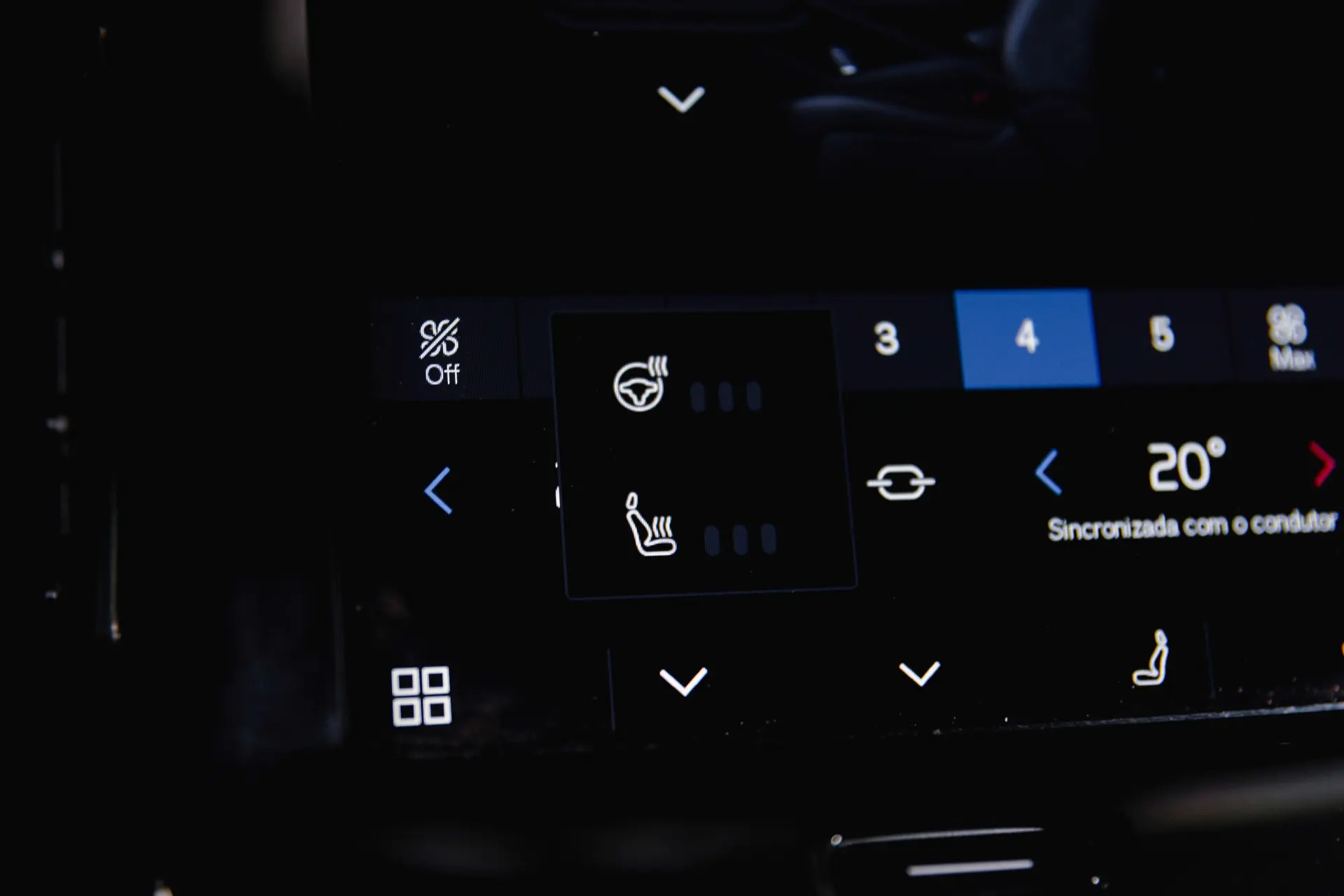 Volvo XC 40 P8 AWD Recharge RDesign 18