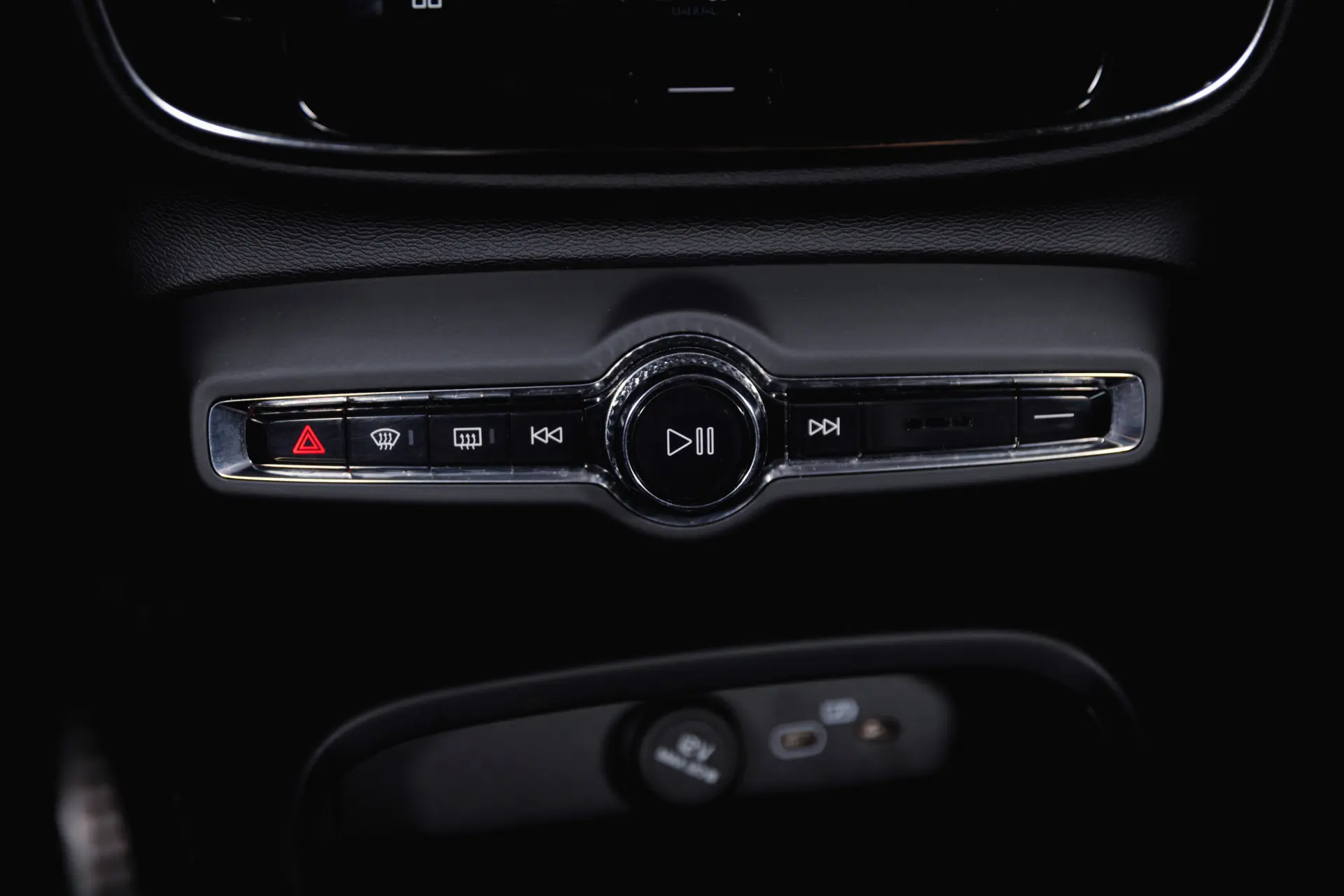 Volvo XC 40 P8 AWD Recharge RDesign 24