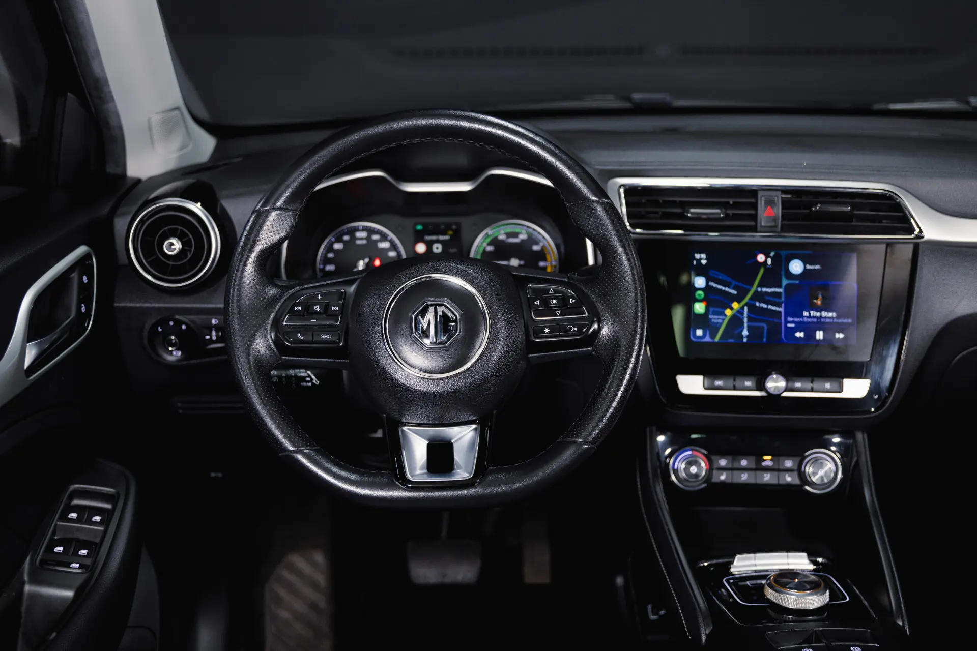 MG ZS EV 44.5 kWh Luxury 18