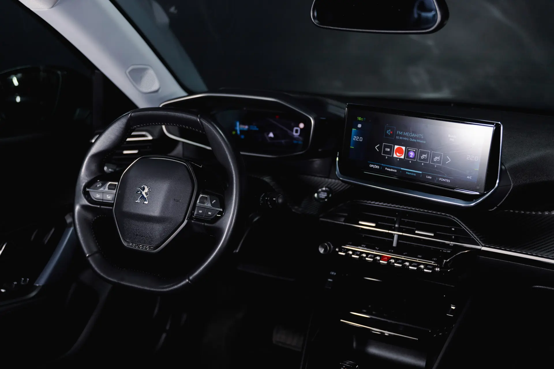 Peugeot e-2008 Allure 16