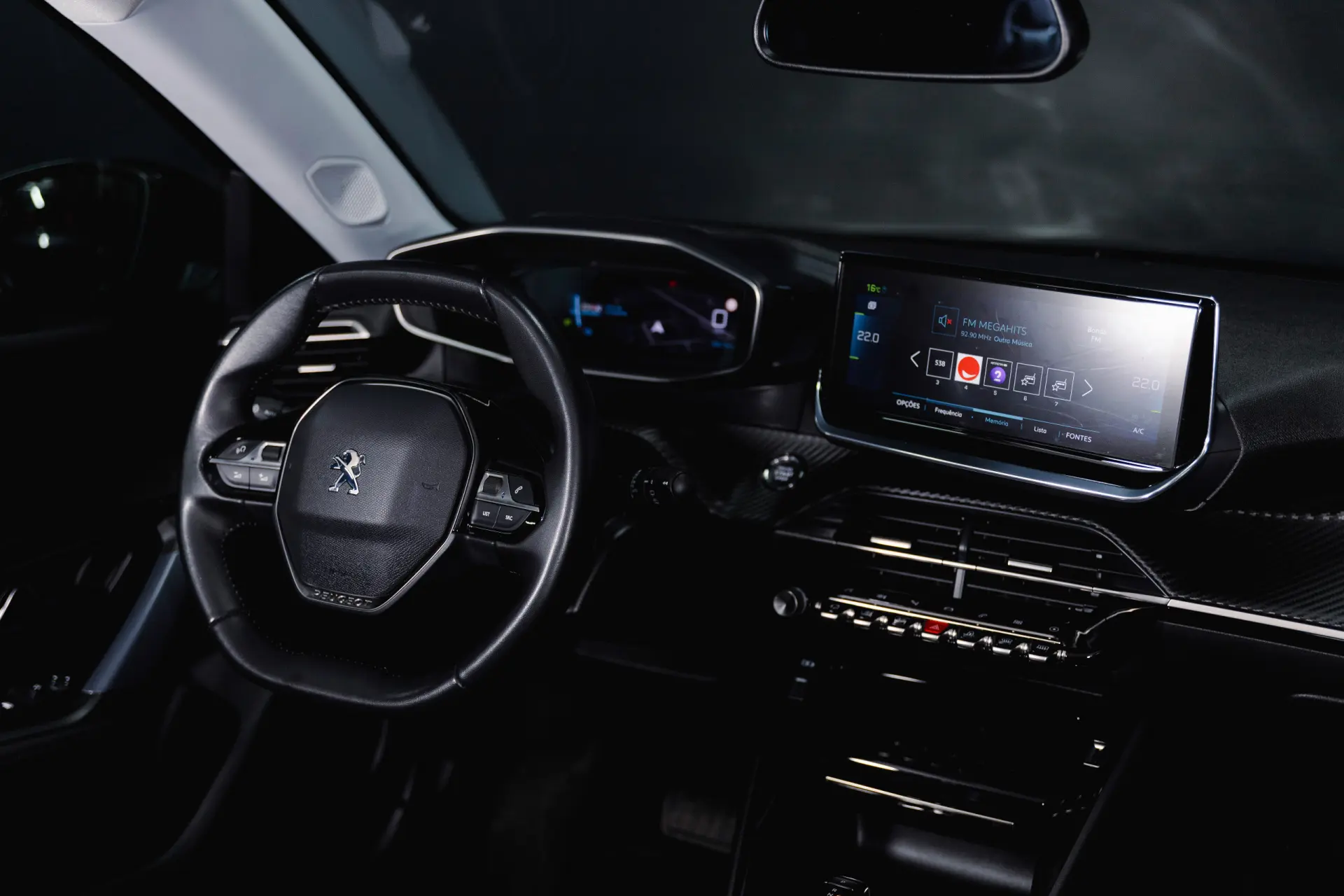 Peugeot e-2008 50 kWh Allure Pack 16