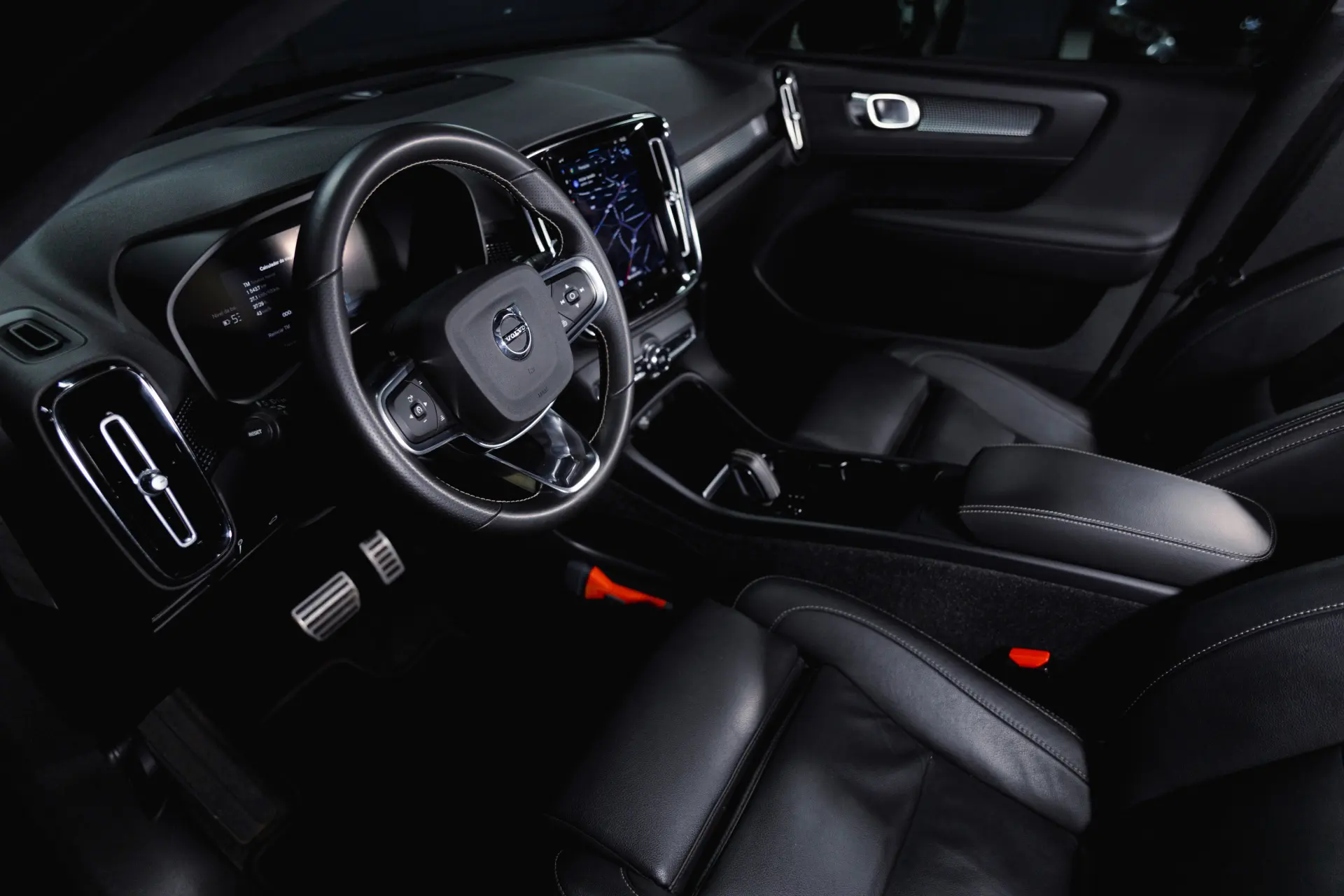 Volvo XC 40 P8 AWD Recharge RDesign 5
