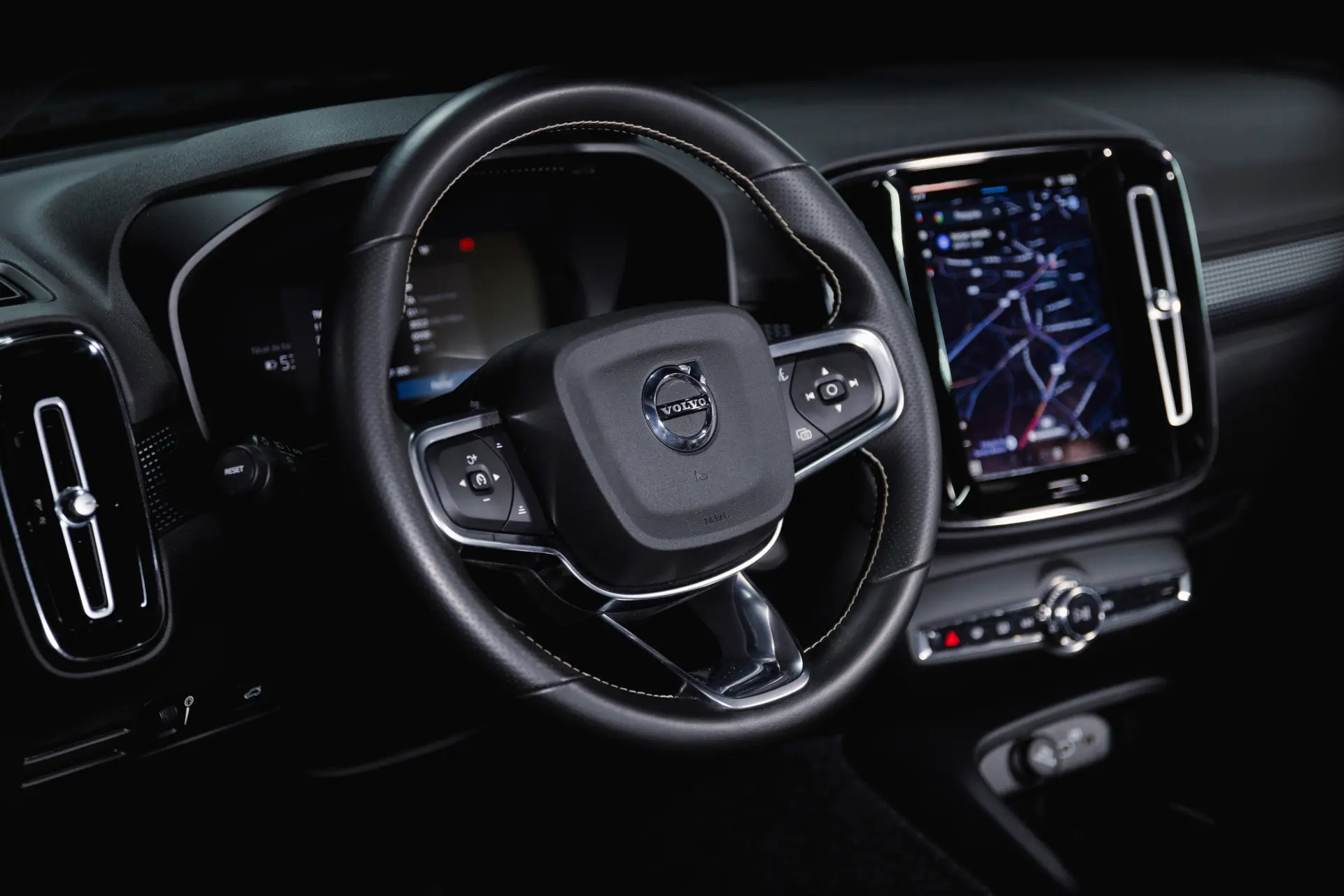 Volvo XC 40 P8 AWD Recharge RDesign 6