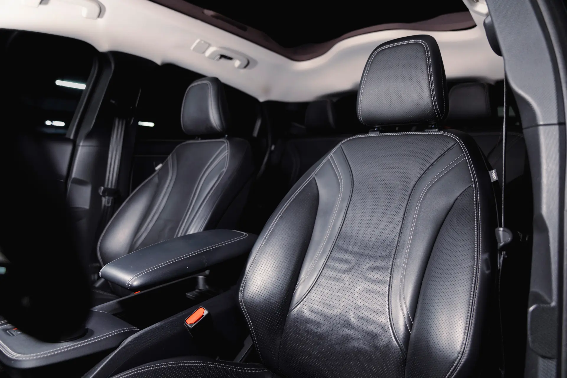 Ford Mustang Mach-E Standard 9