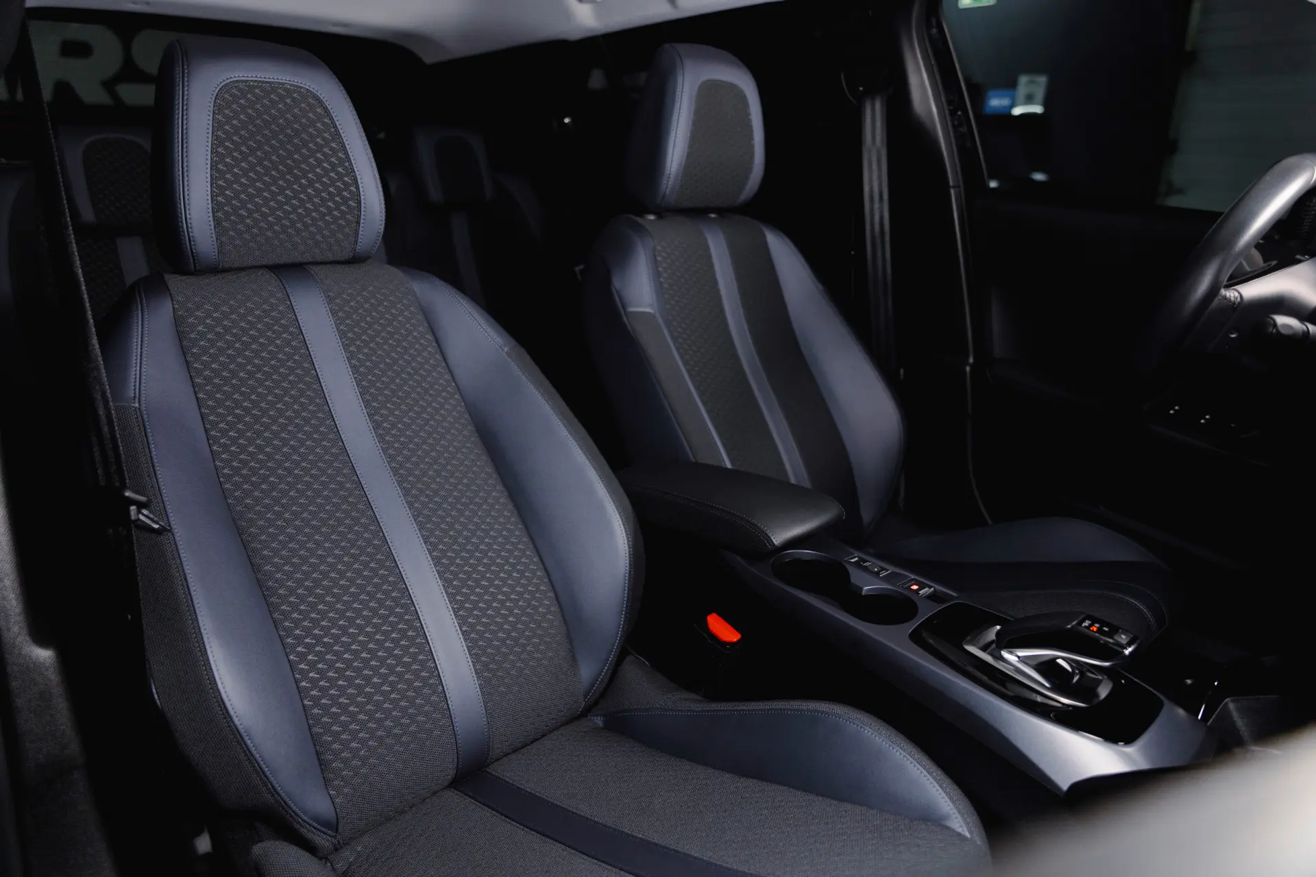 Peugeot e-2008 50 kWh Allure Pack 10