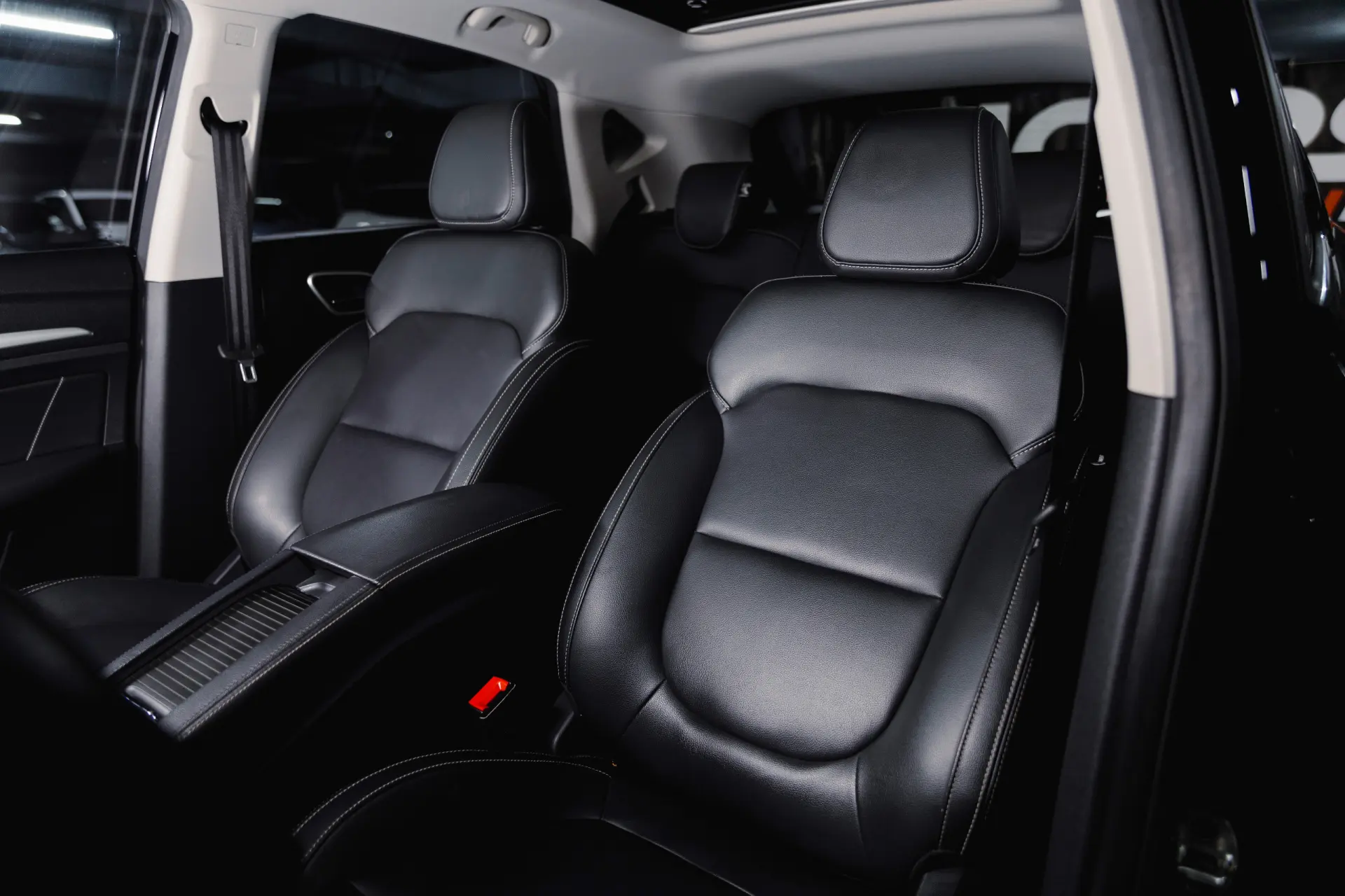 MG ZS EV 44.5 kWh Luxury 9