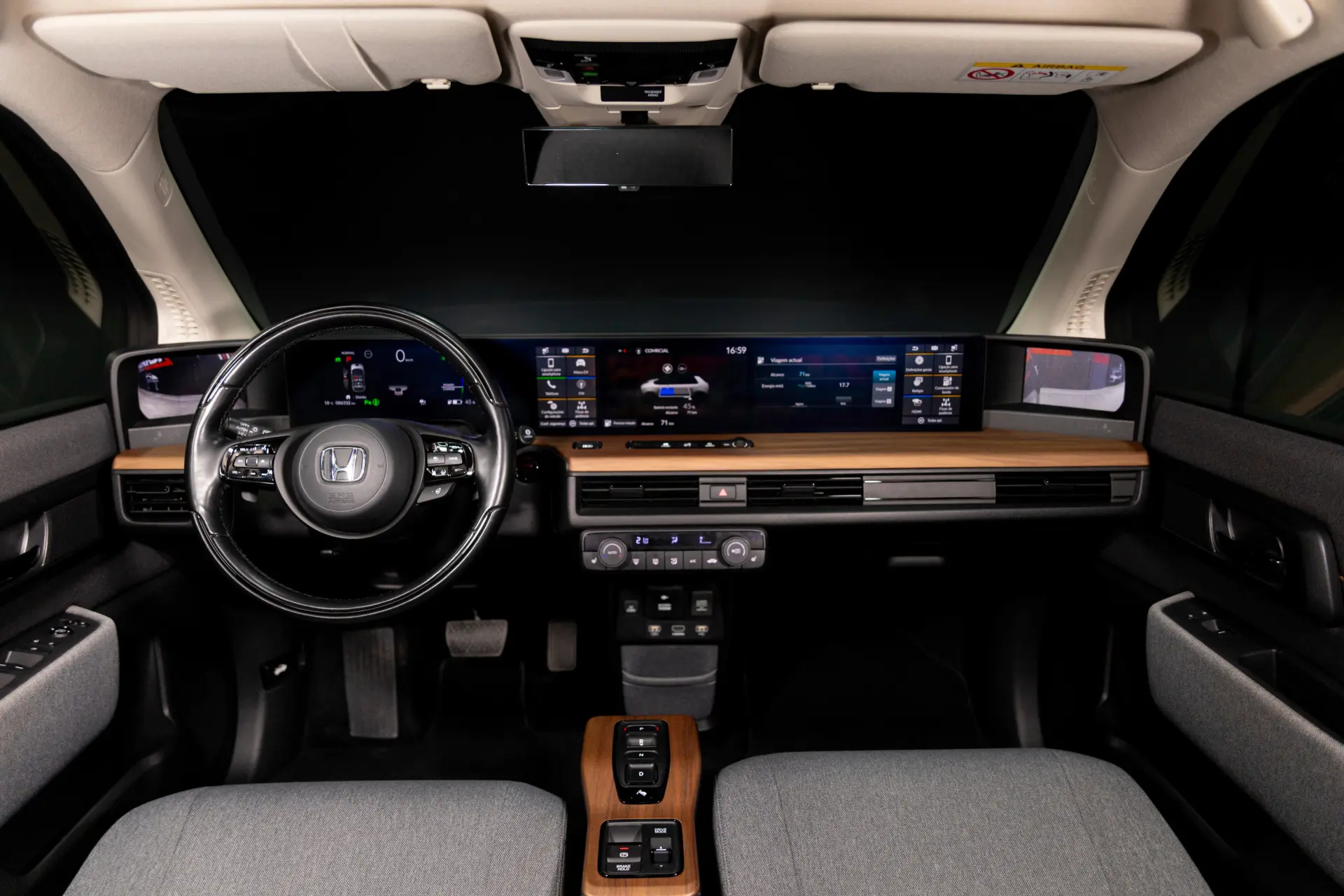 Honda e Advance (17") 15