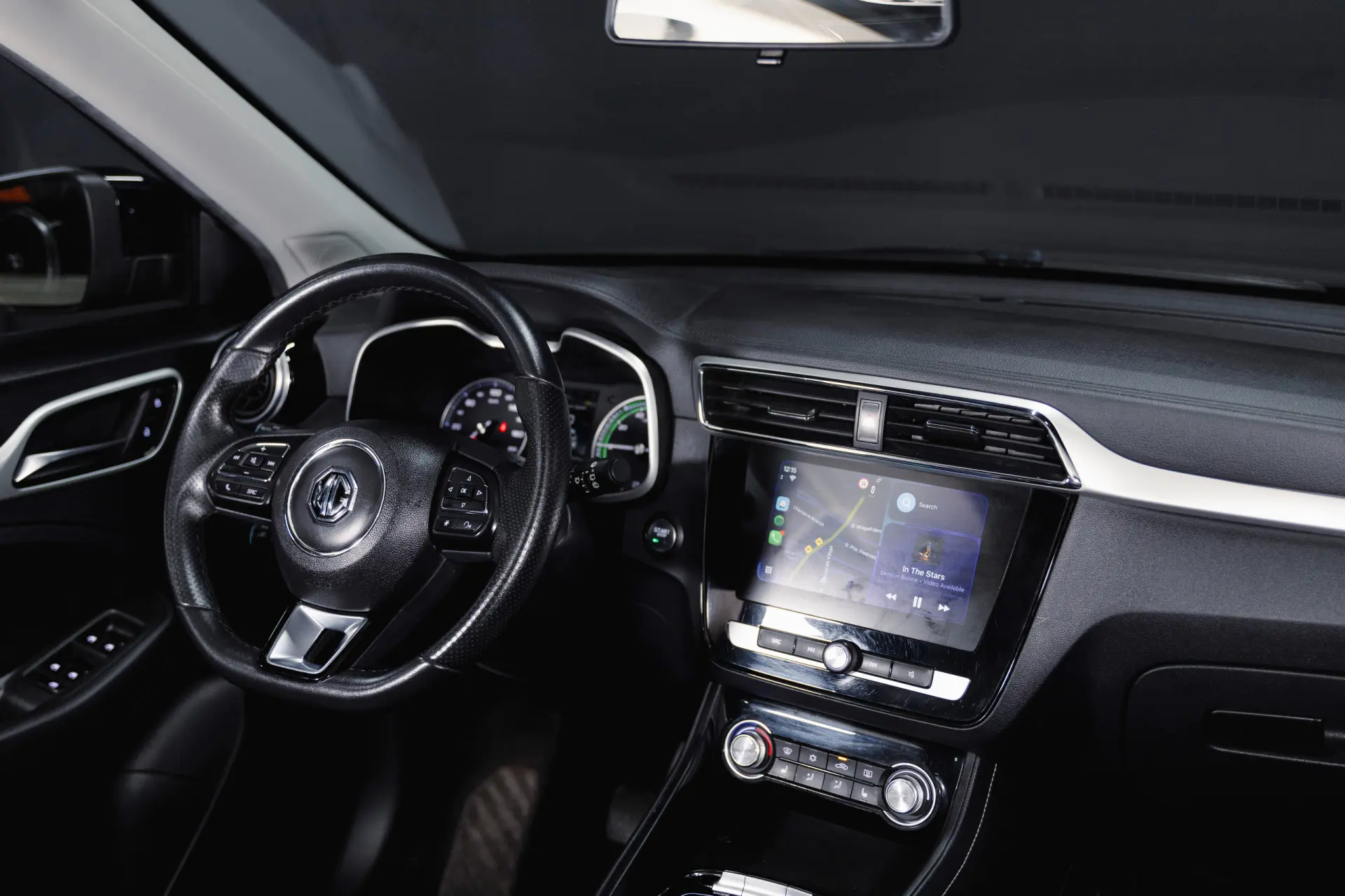 MG ZS EV 44.5 kWh Luxury 13