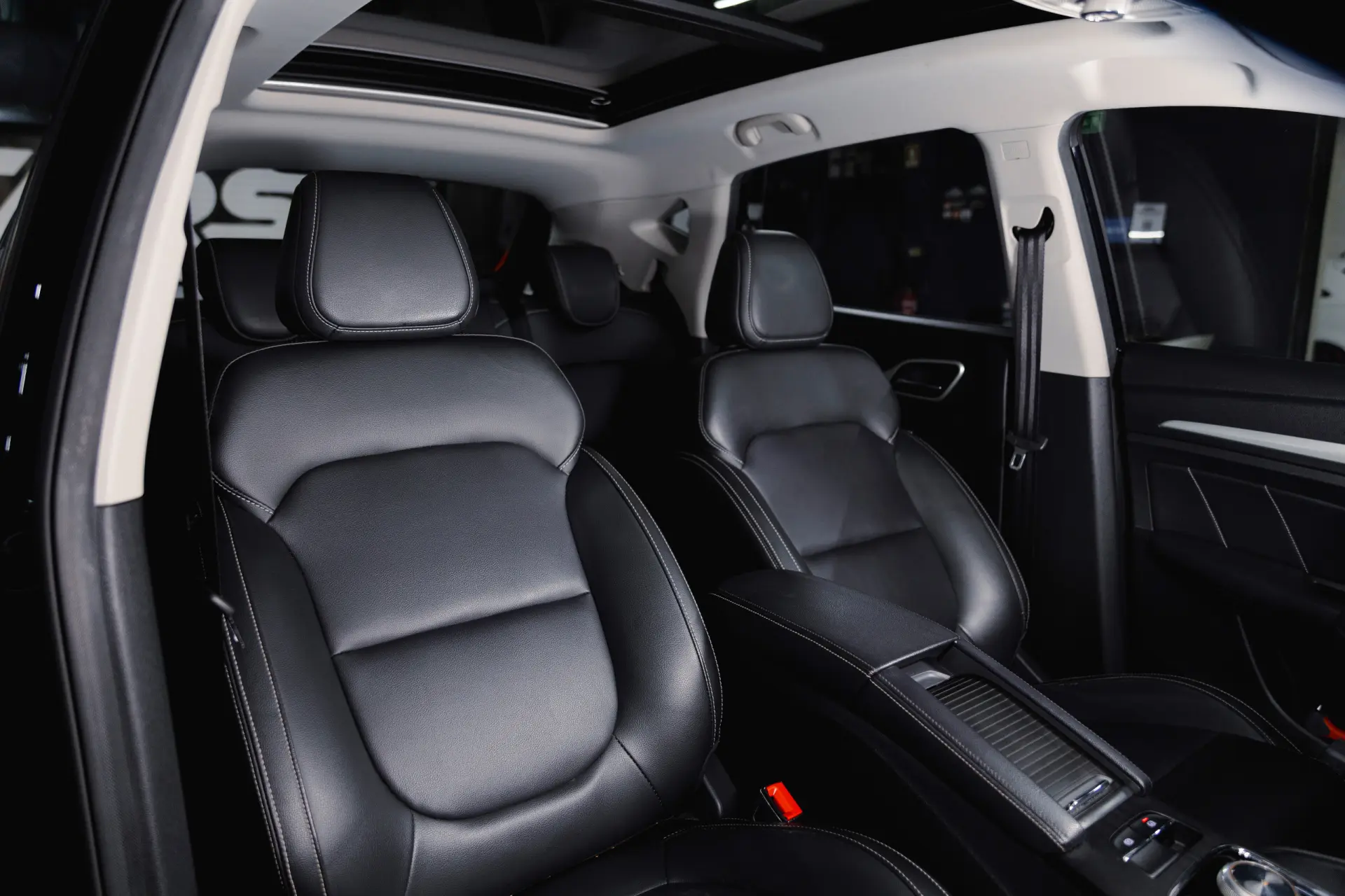 MG ZS EV 44.5 kWh Luxury 10