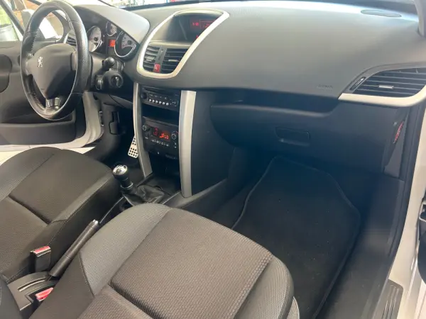 Peugeot 207 1.4 16V Sportium 19