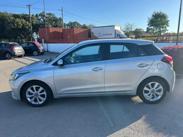 Hyundai i20 1.1 CRDi Comfort+Pack Look+JLL16 5