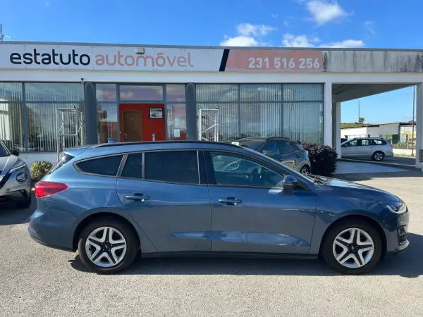 Ford Focus SW ECOBOOST  Connected 2023 125 CV 4