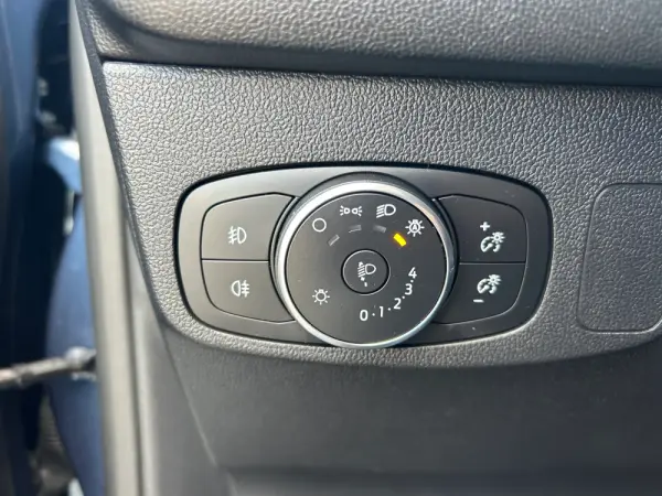 Ford Focus SW ECOBOOST  Connected 2023 125 CV 33