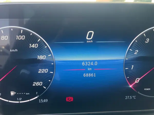 Mercedes-Benz C 180 BERLINA HB+AUTO AMG+360+PELE+J19 9