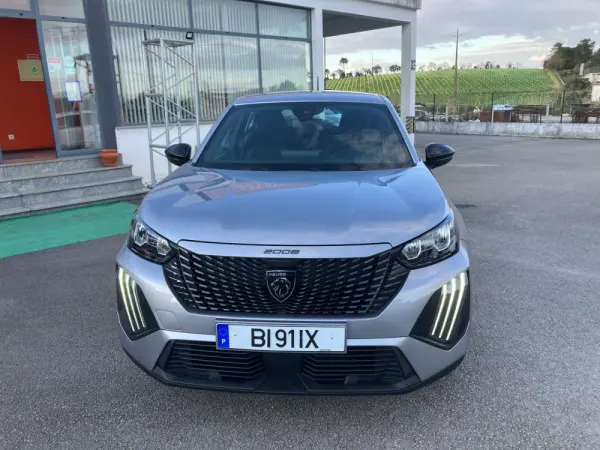 Peugeot 2008 1.2 PureTech Style 3