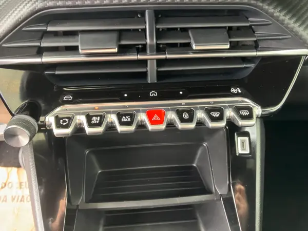 Peugeot 2008 1.2 PureTech Style 21