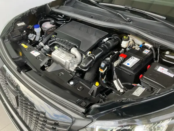 Peugeot 2008 1.2 PureTech Style 36