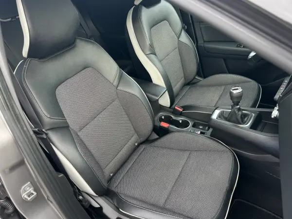 Renault Captur 1.0 TCe Intense 91 CV 29