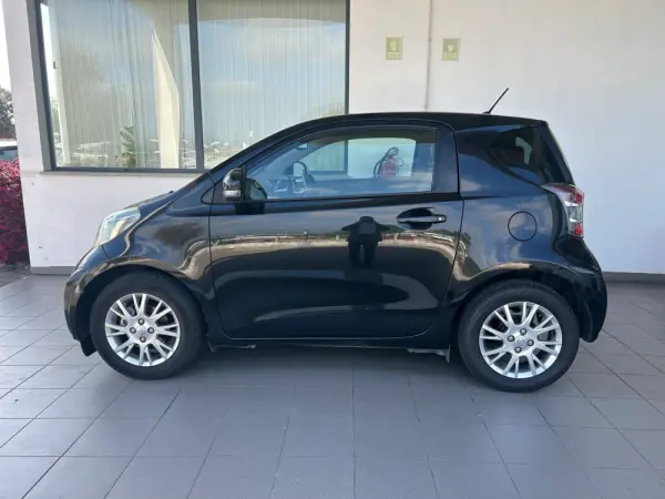Toyota iQ 1.0 VVT-i 2 EP+NAVI+Bluetooth 4