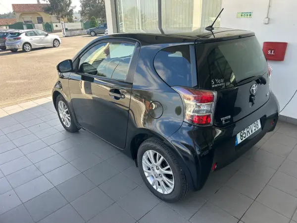 Toyota iQ 1.0 VVT-i 2 EP+NAVI+Bluetooth 5