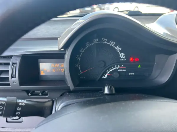 Toyota iQ 1.0 VVT-i 2 EP+NAVI+Bluetooth 12
